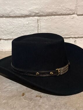 Men's Black Wool Western Hat with Decorative Gold Chain Band